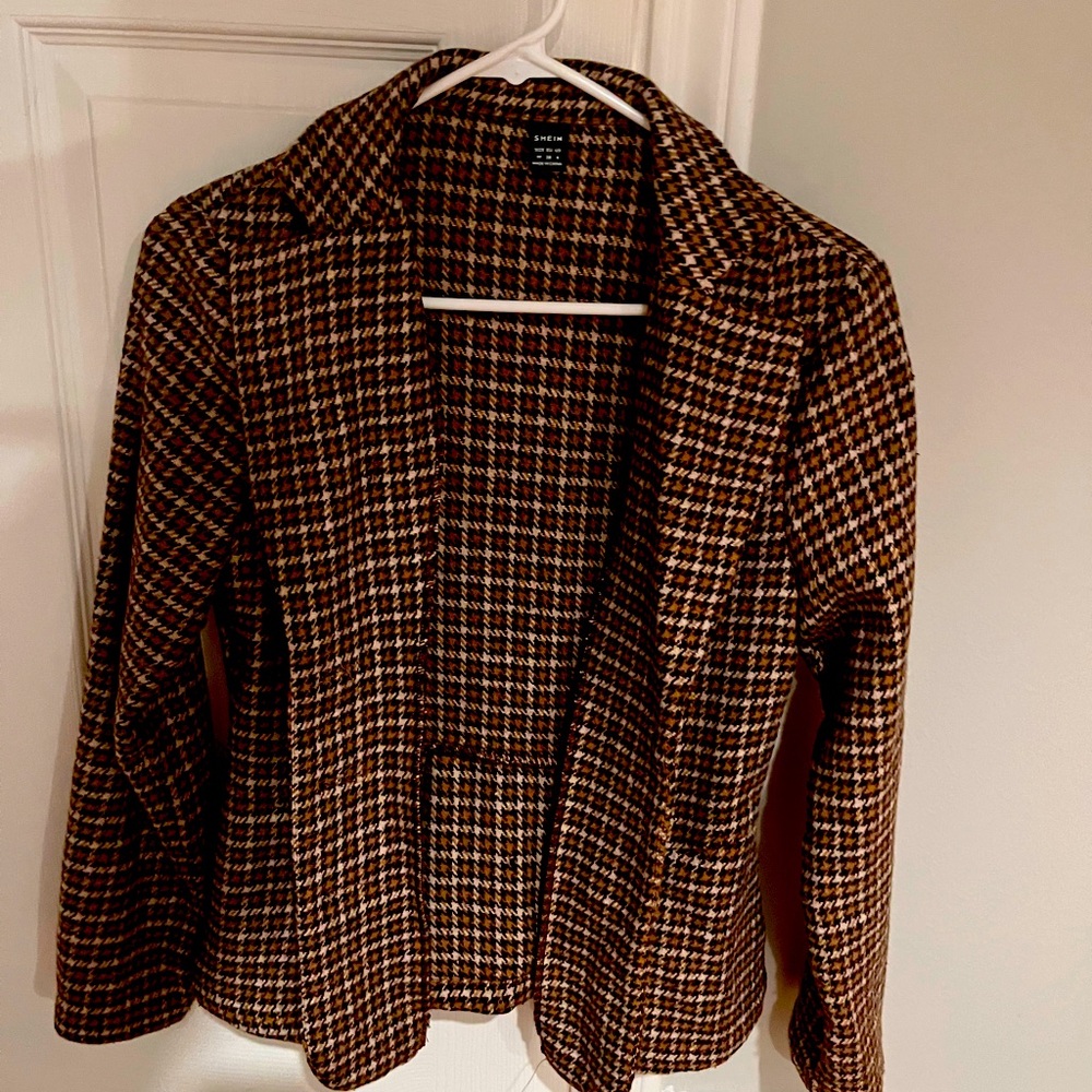 Shein Blazer. Size 6 or M, not worn